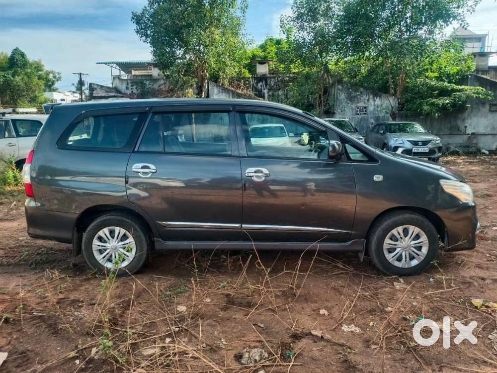 Toyota Innova 2.5 G (diesel) 7 Seater Bs Iv, 2015, Diesel