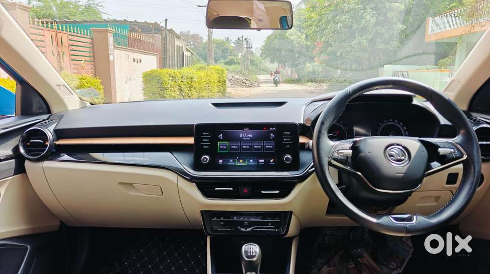 Skoda Slavia 1.0 Tsi Style, 2023, Petrol