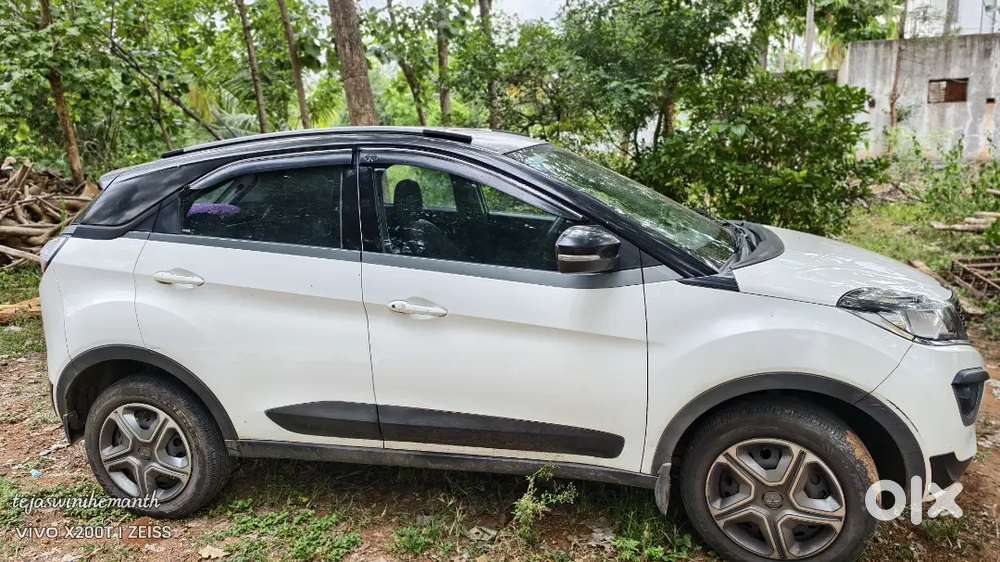 Tata Nexon Petrol Manul. 27/11/ 2017