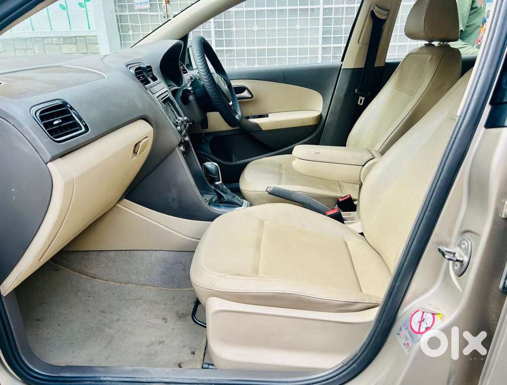 Volkswagen Vento 1.2 Tsi Highline Plus At, 2016, Petrol