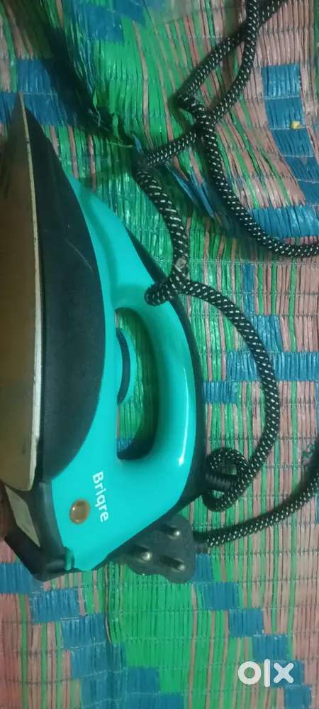 Dry iron box