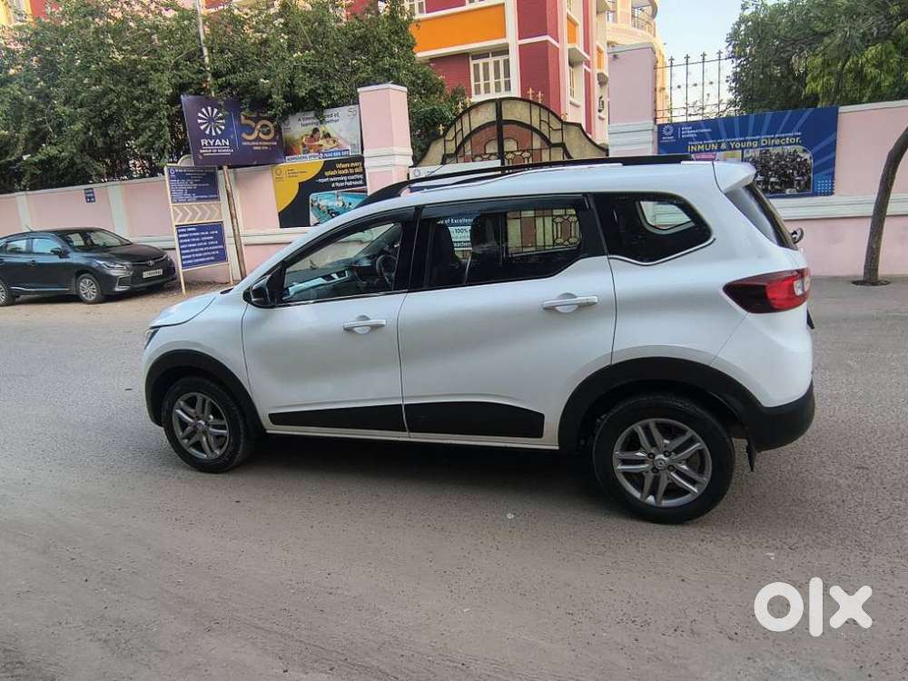 Renault Triber Rxz, 2021, Petrol