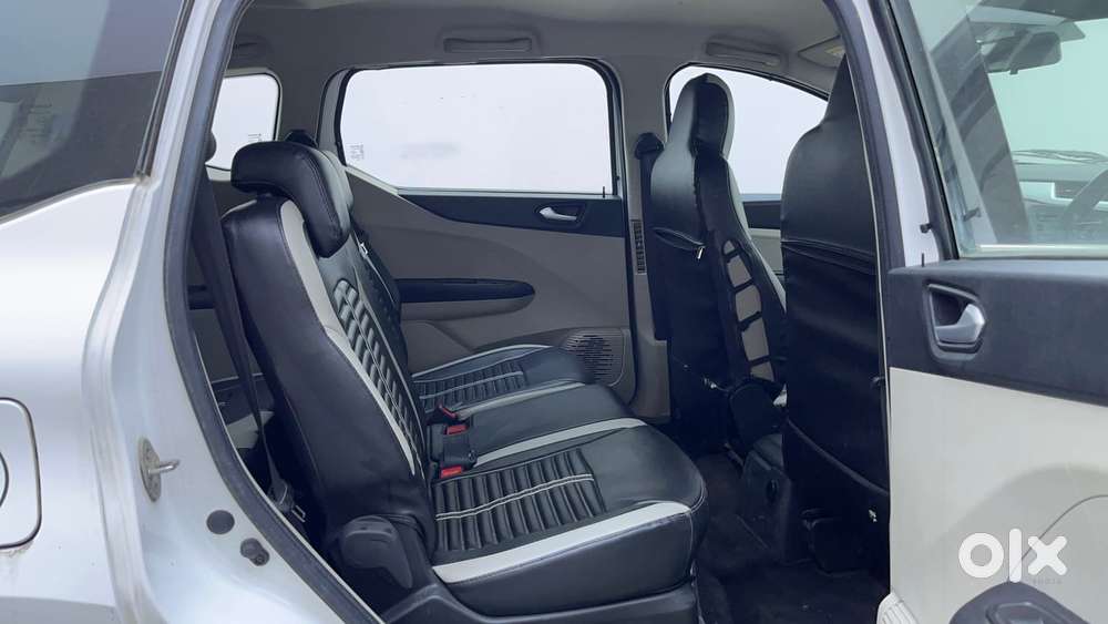 Renault Triber 1.0 Rxz Dual Tone, 2021, Petrol