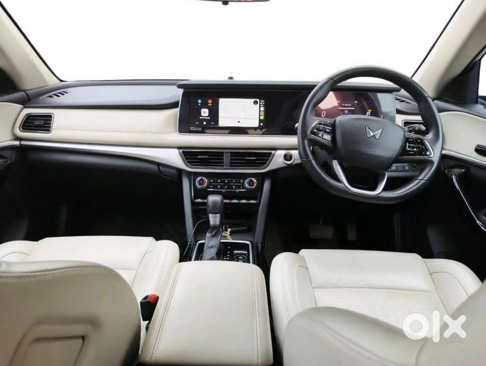 2024 Mahindra Xuv700 Ax7 2.2 Diesel Automatic  1st Owner  28,000 Km