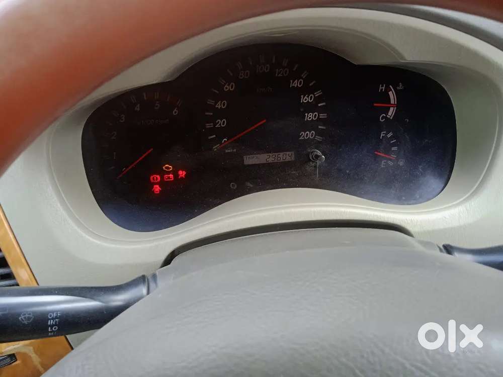 Toyota Innova 2014 Diesel 300000 Km Driven
