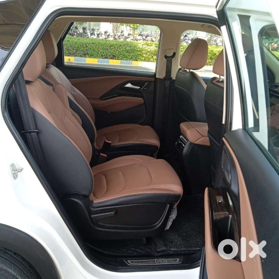Mg Hector Plus Sharp Pro 1.5 Turbo Petrol Cvt 6 Str, 2025, Petrol