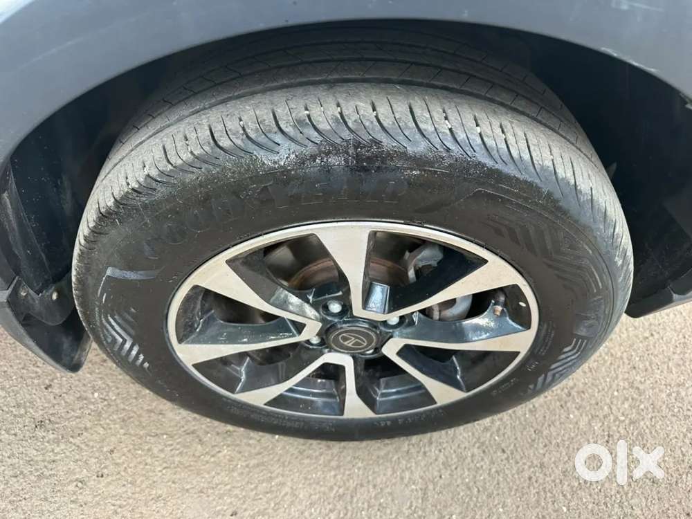 Tata Nexon 1.2 Revotron Xza Plus, 2020, Petrol
