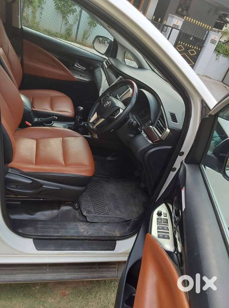 Toyota Innova Crysta 2.4 V 8 Str, 2023, Diesel