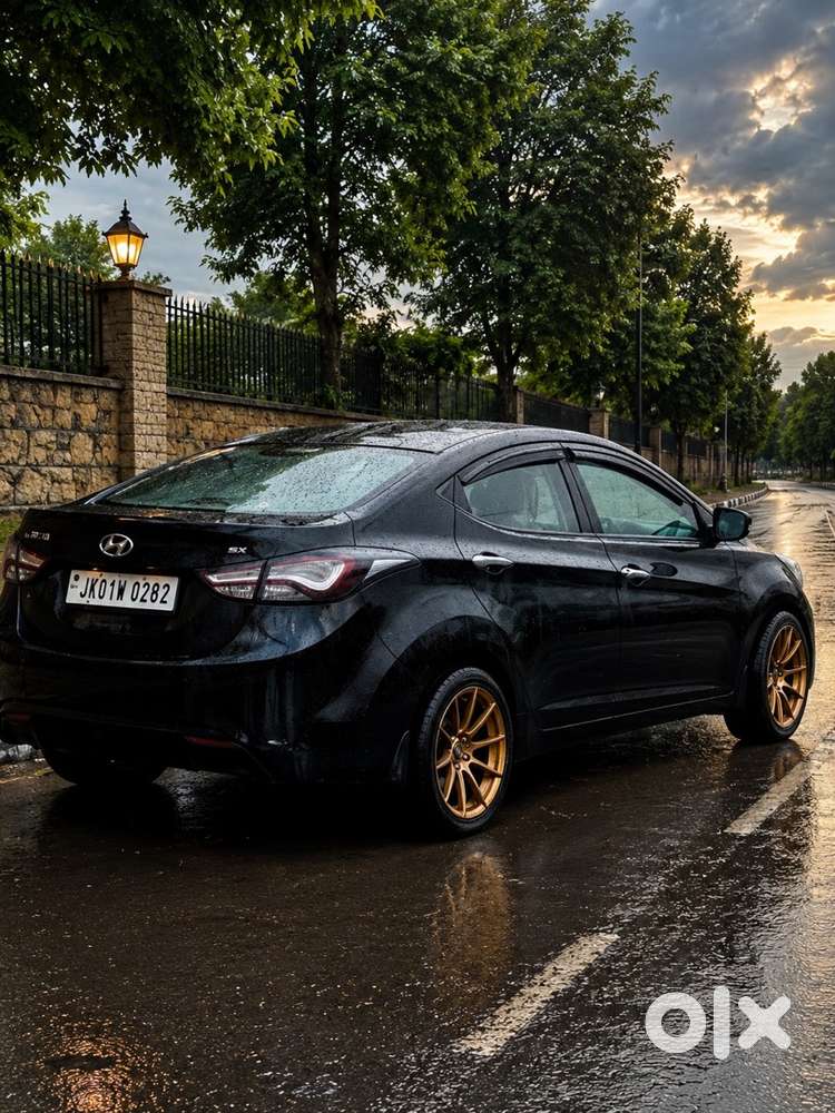 Hyundai Elantra 2014 Petrol 70000 Km Driven