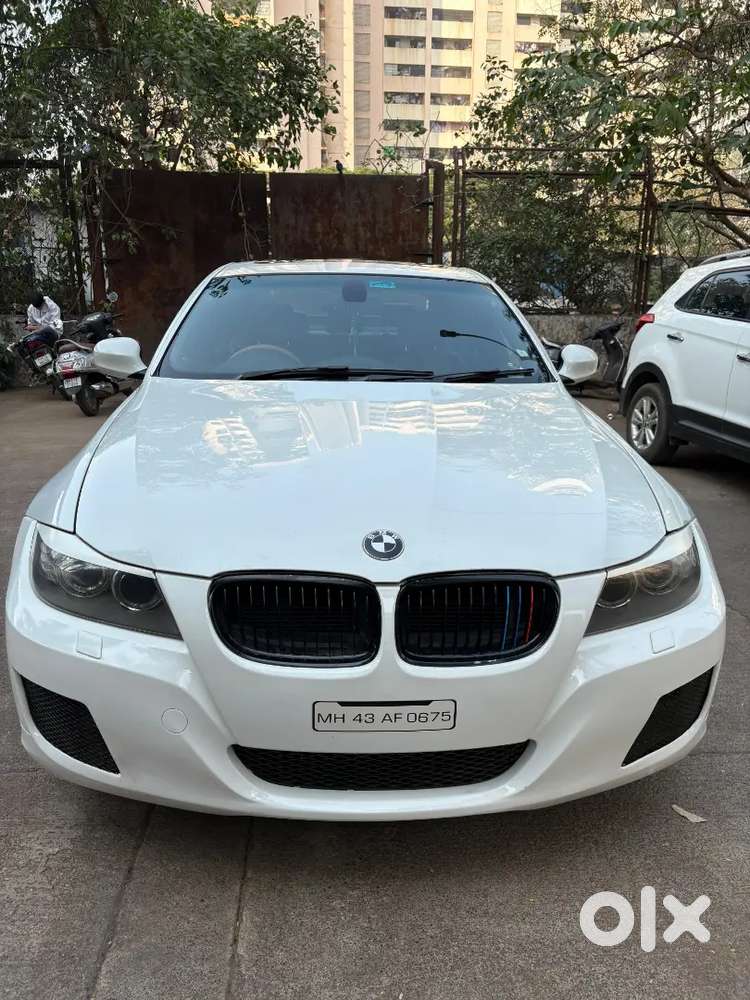 Bmw 320i 2010  White Beast