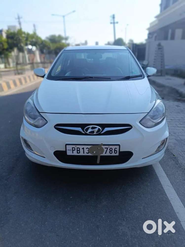 Hyundai Verna 2012