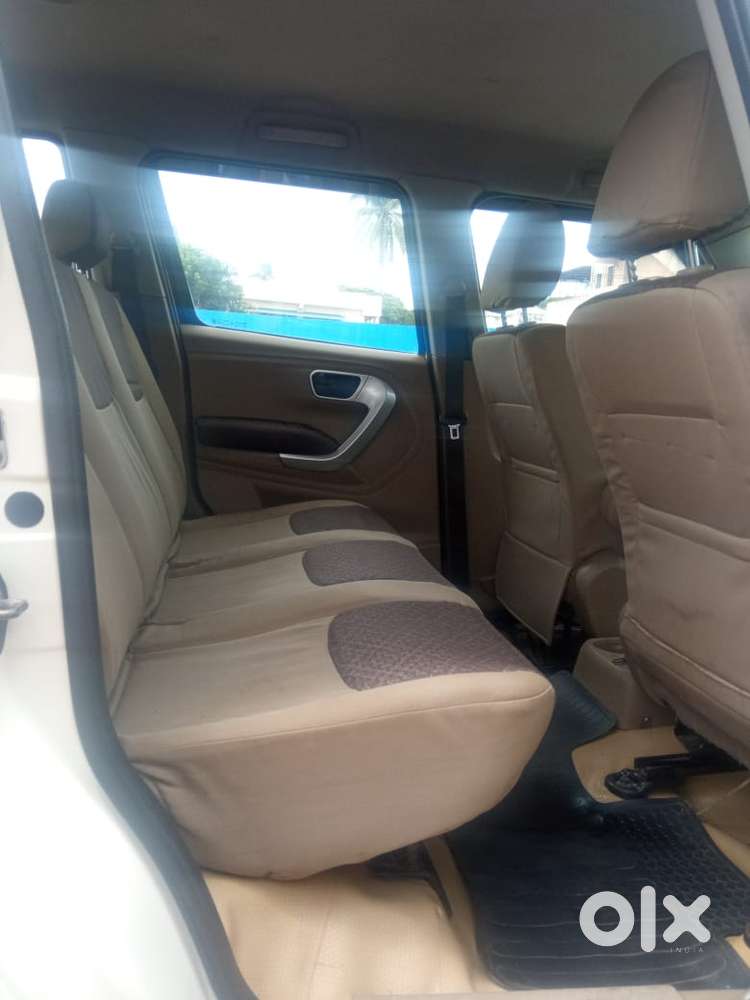 Mahindra Tuv 300 Mhawk100 T8, 2016, Diesel