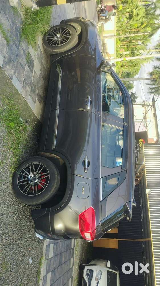 Maruti Suzuki Brezza Lxi S-cng, 2022, Petrol