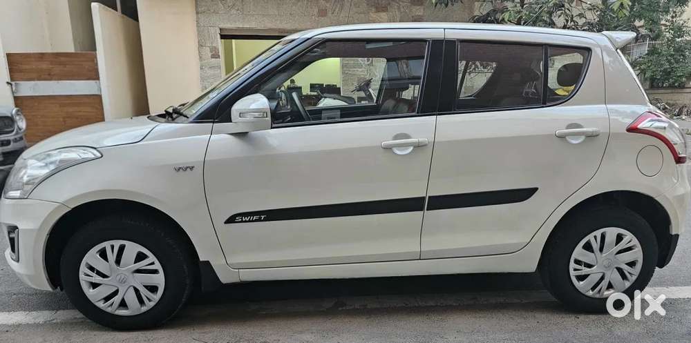 Maruti Suzuki Swift 1.3 Vxi, 2015, Petrol