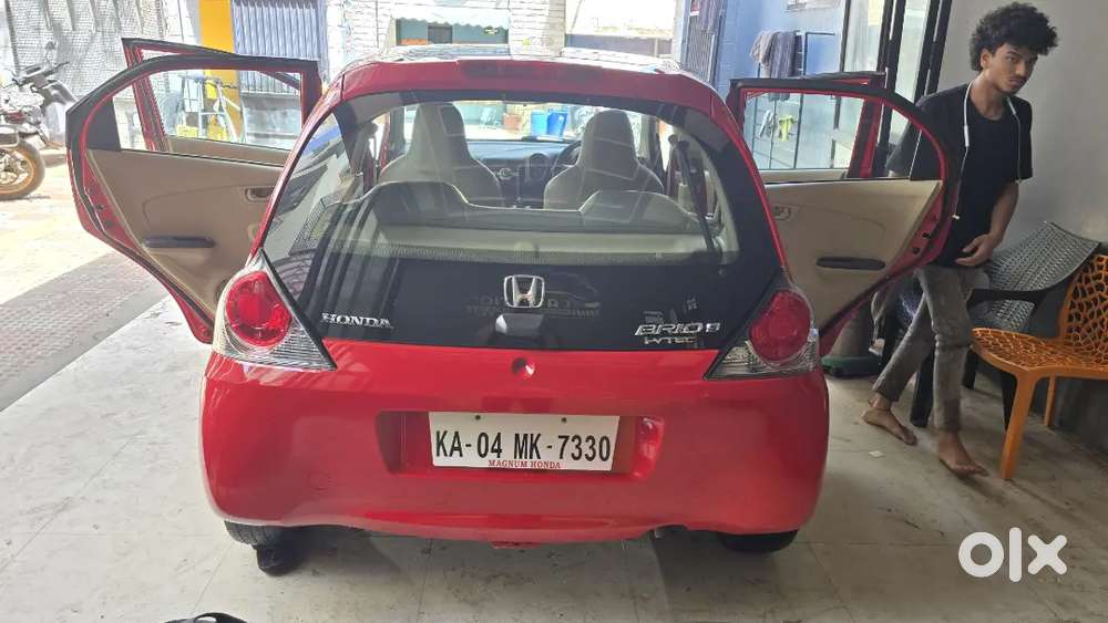 Honda Brio Mt 2012