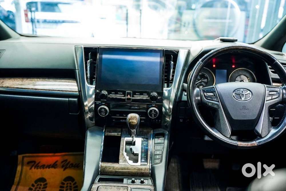 Toyota Vellfire 2.5 Hybrid, 2022, Petrol