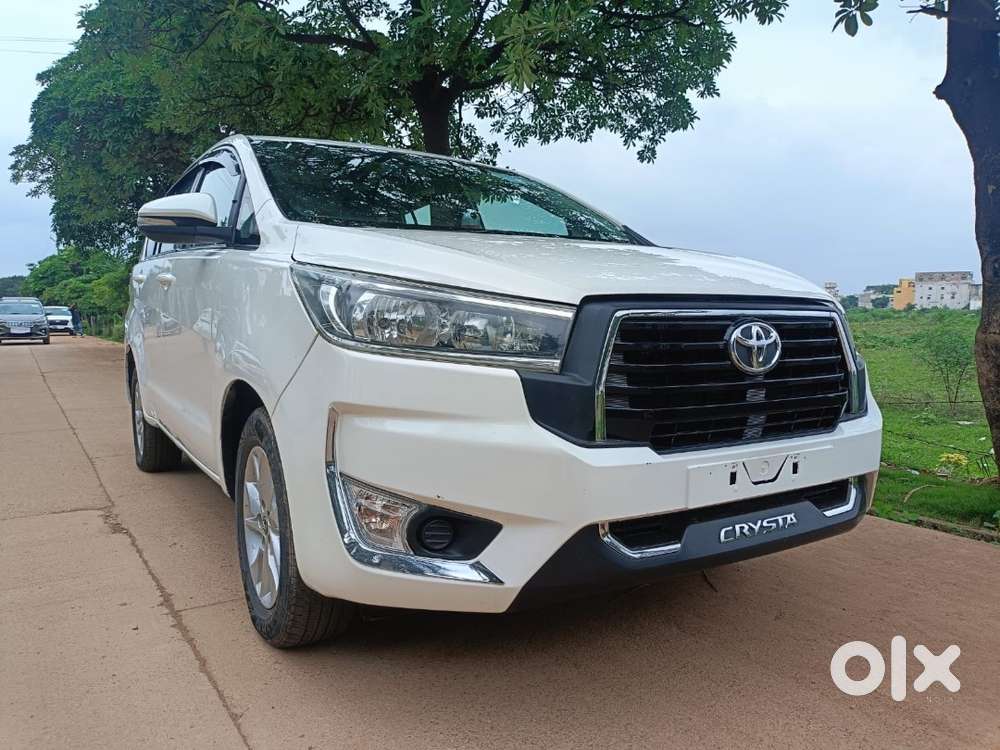 Innova Crysta Gx 8 Seater Feature Loaded.