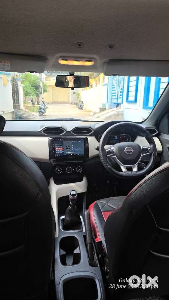 Nissan Magnite 1.0 Xv, 2022, Petrol