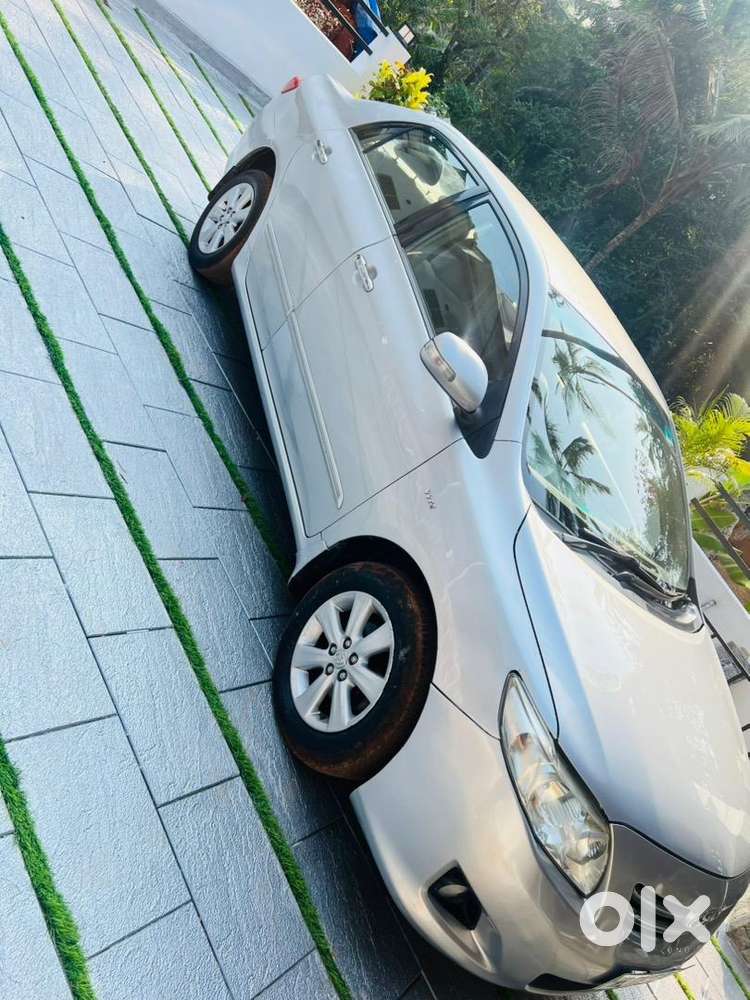 Toyota Corolla Altis 2010