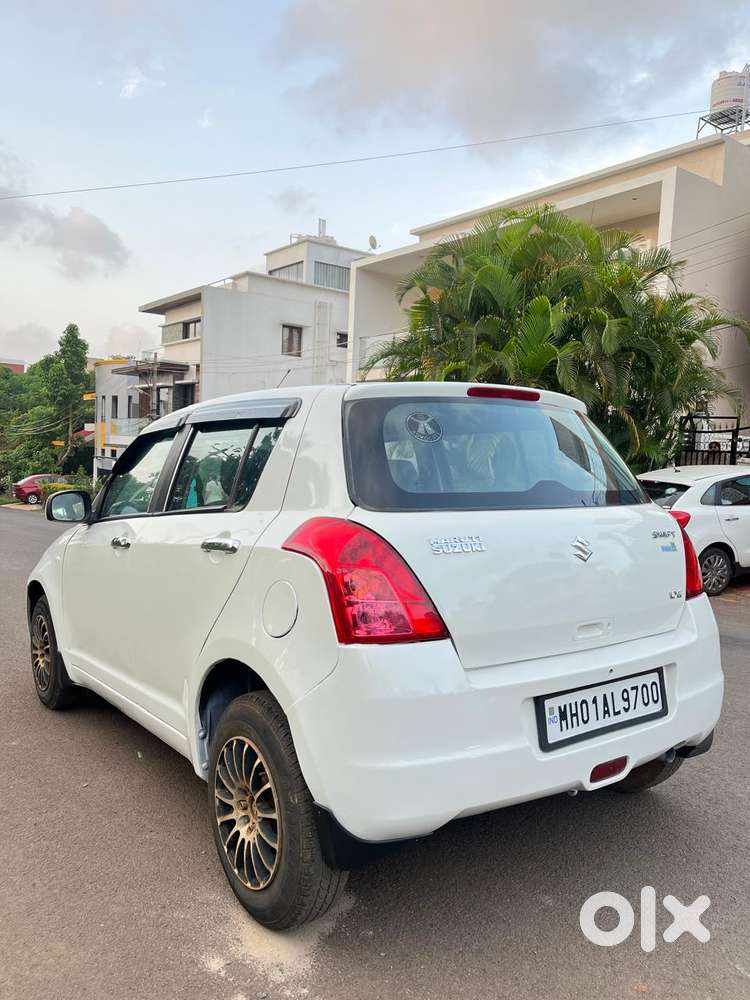 Maruti Suzuki Swift Lxi Bsiii, 2010, Petrol
