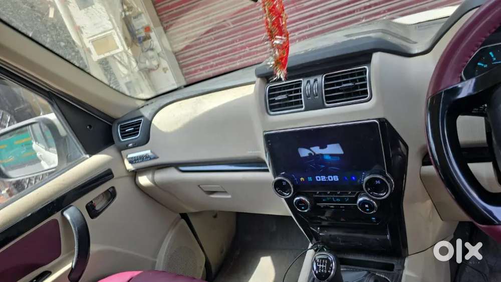 Mahindra Scorpio Class S11