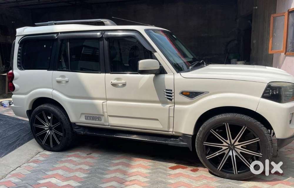 Mahindra Scorpio 2017 Diesel Well Maintained