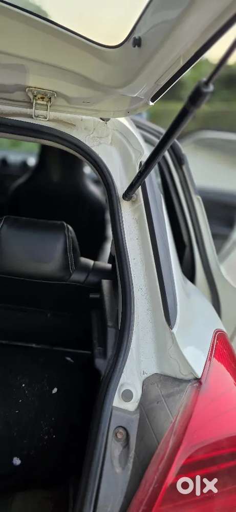 Maruti Suzuki Swift Lxi 2019