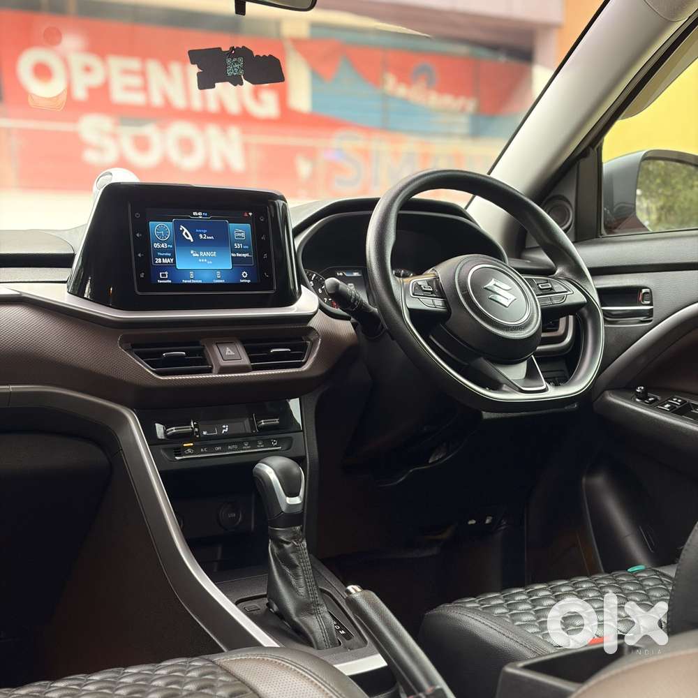 Maruti Suzuki Brezza 1.5 Zxi At Smart Hybrid Dual Tone, 2023, Petrol