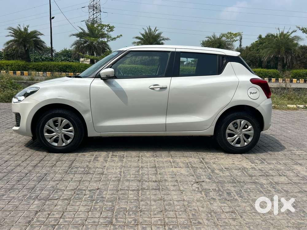 Maruti Suzuki New-gen Swift Vxi, 2023, Petrol