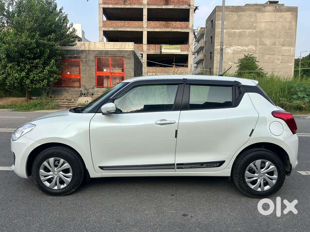 Maruti Suzuki Swift Vxi Ags, 2023, Petrol