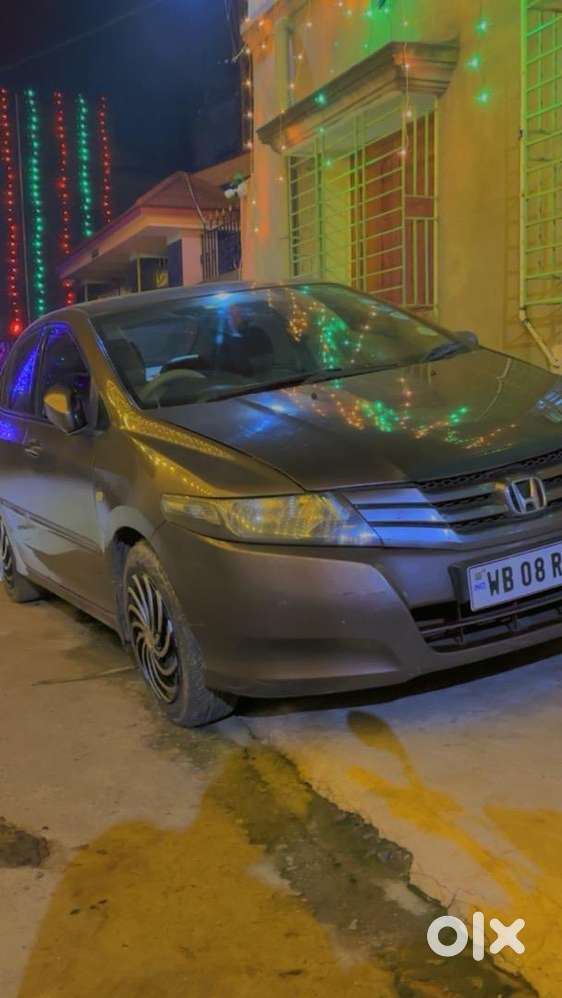 Full Sound System Andriod Screen And Ambiyent Interior Lighting