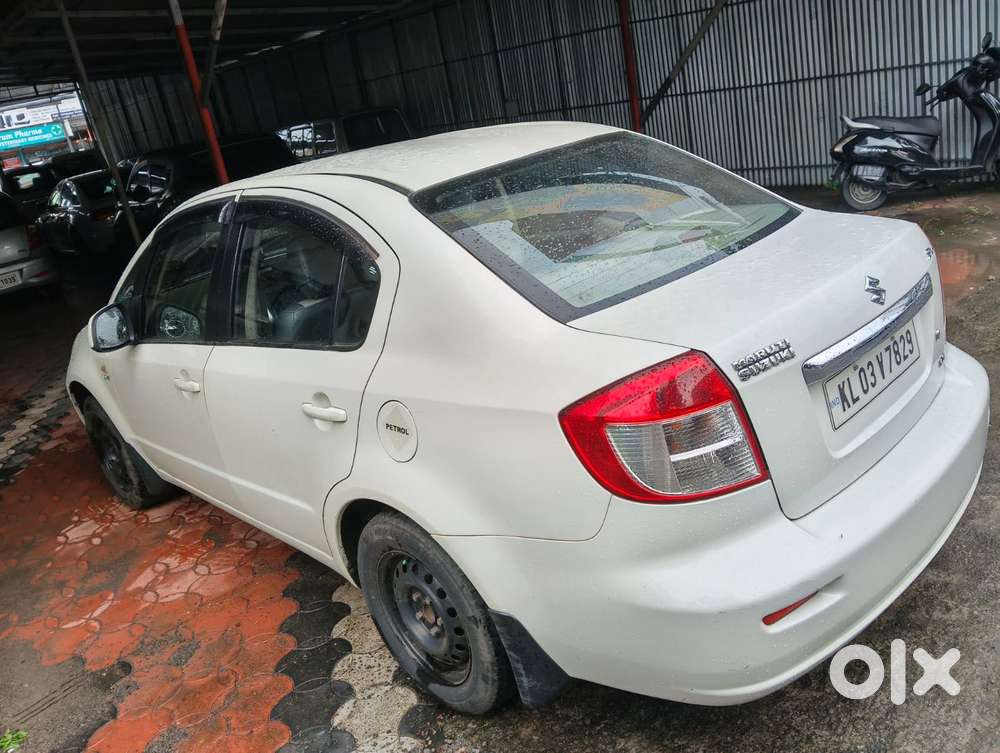 Maruti Suzuki Sx4 Vxi Bsiv, 2012, Petrol