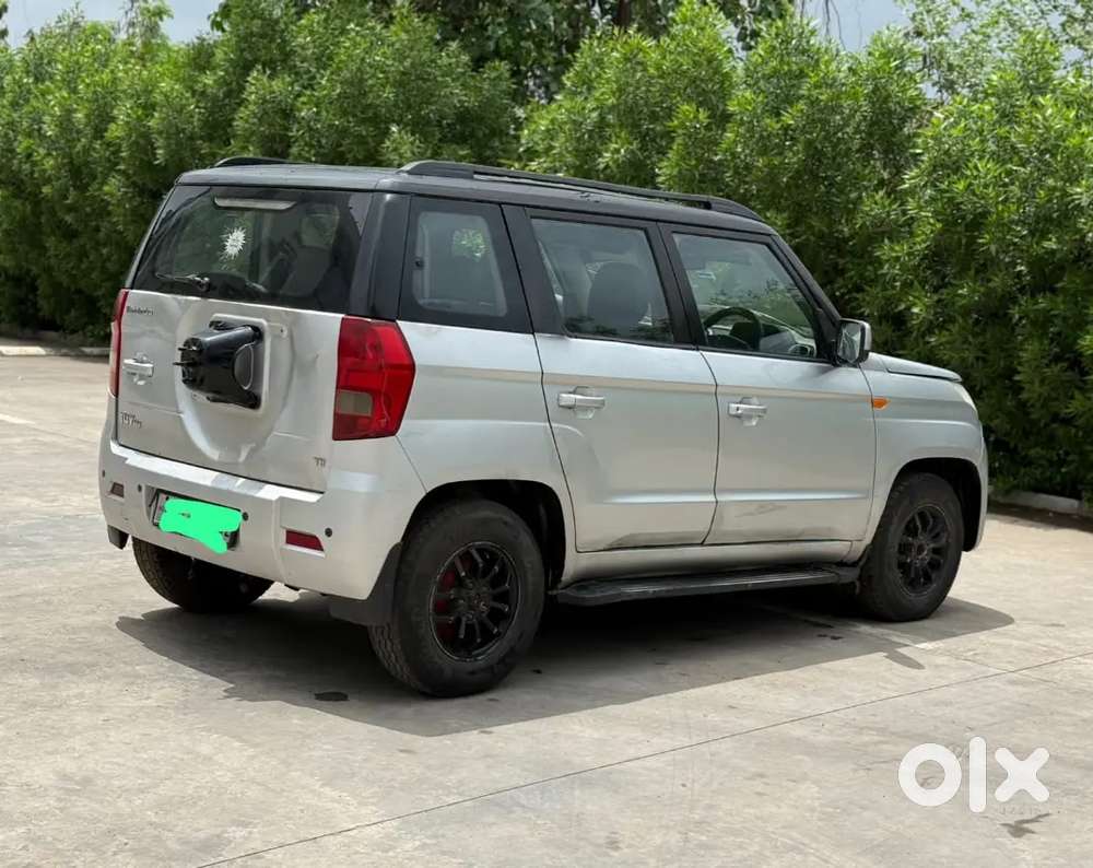Mahindra Tuv 300 2016 Diesel 300000 Km Driven