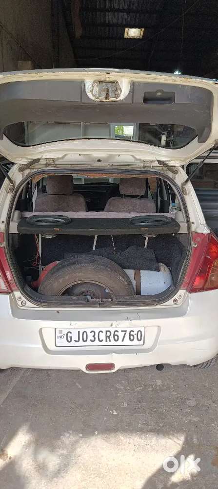 Maruti Suzuki Swift Petrol And Cng