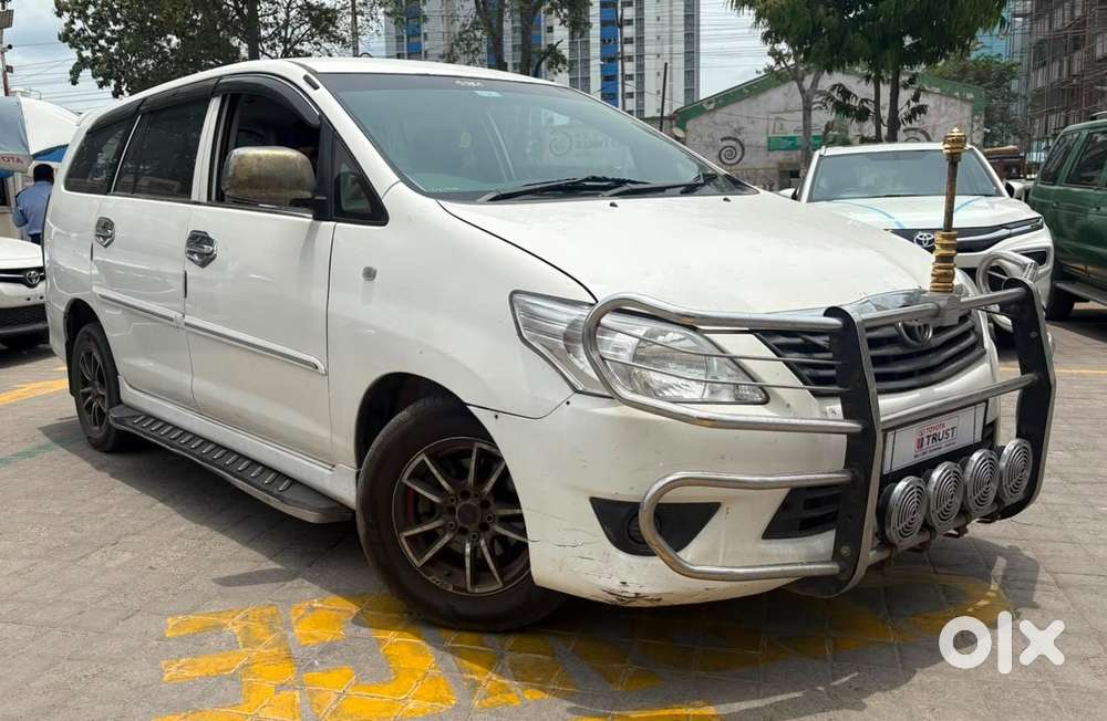 Toyota Innova 2.5 G (diesel) 8 Seater, 2013, Diesel