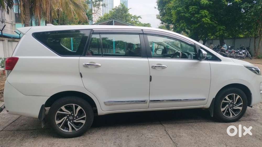 Toyota Innova Crysta 2024 Diesel Manual