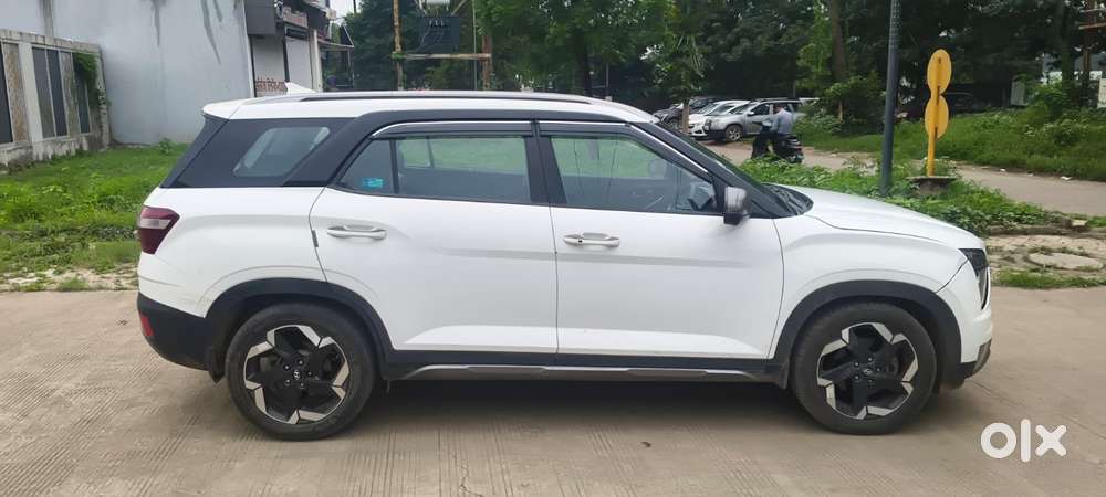 Hyundai Alcazar Platinum 7 Str 1.5 Diesel Adventure, 2023, Diesel