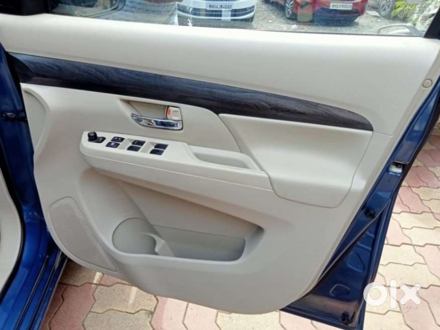 Maruti Suzuki Ertiga Zxi Shvs, 2022, Petrol