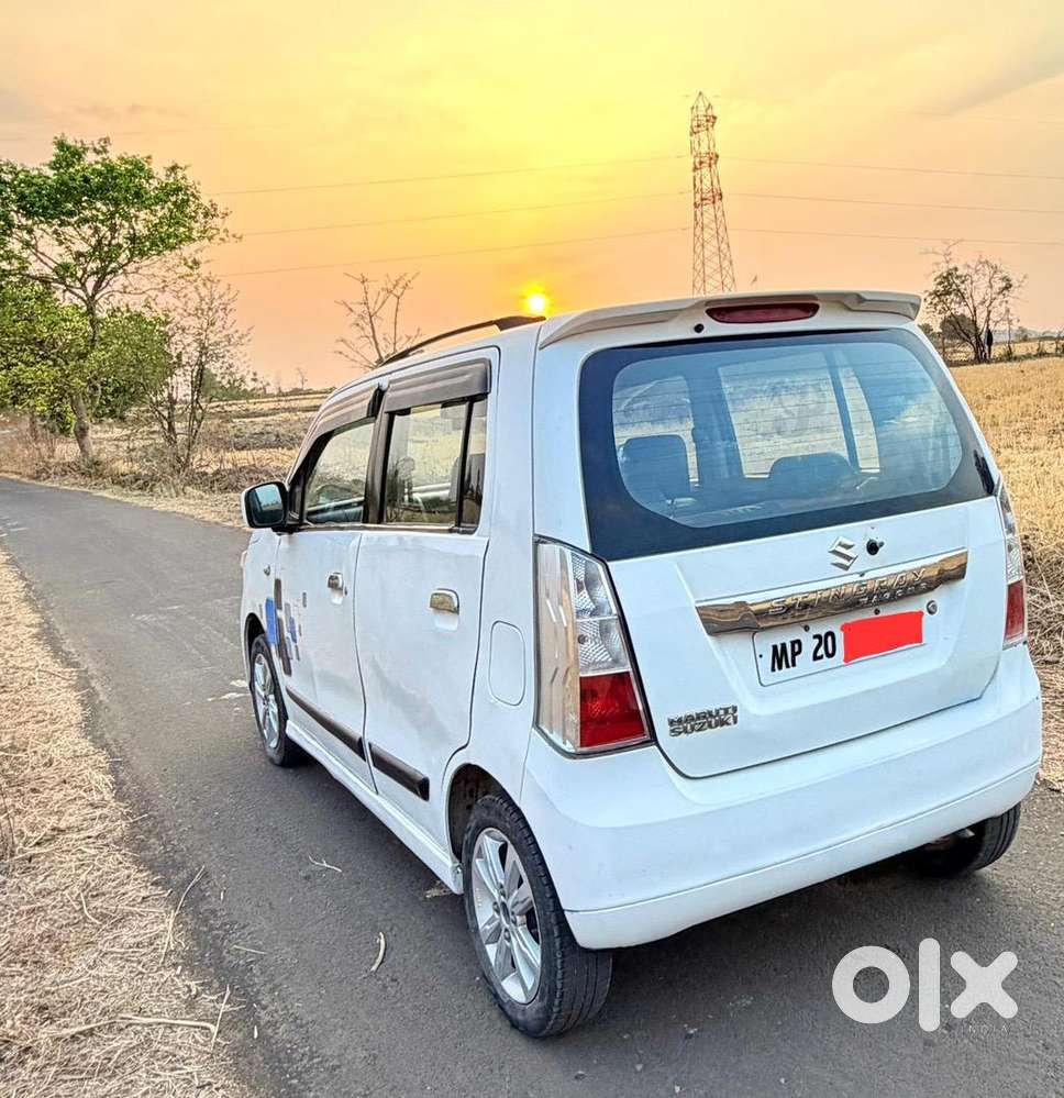 Maruti Suzuki Wagon R Stingray 2015 Petrol Well Maintained