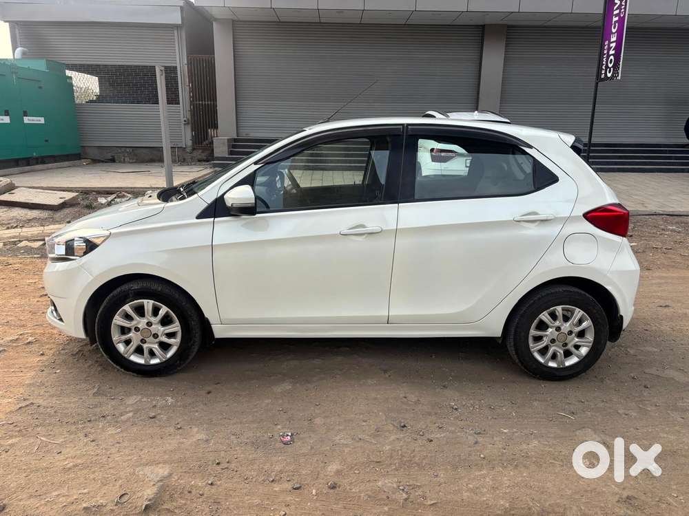 Tata Tiago 1.2 Revotron Xz, 2017, Petrol