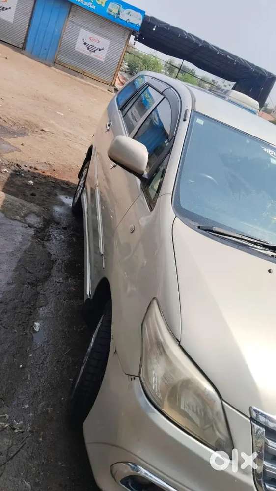 2012 Toyota Innova G Diesel Private 7st