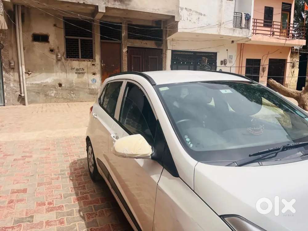 Hyundai Grand I10 2015 Petrol 50000 Km Driven