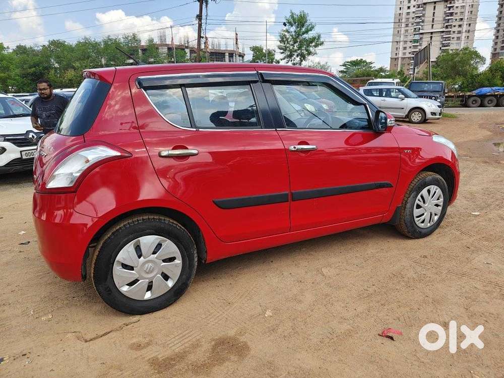 Maruti Suzuki Swift 1.2 Vxi (o), 2016, Petrol