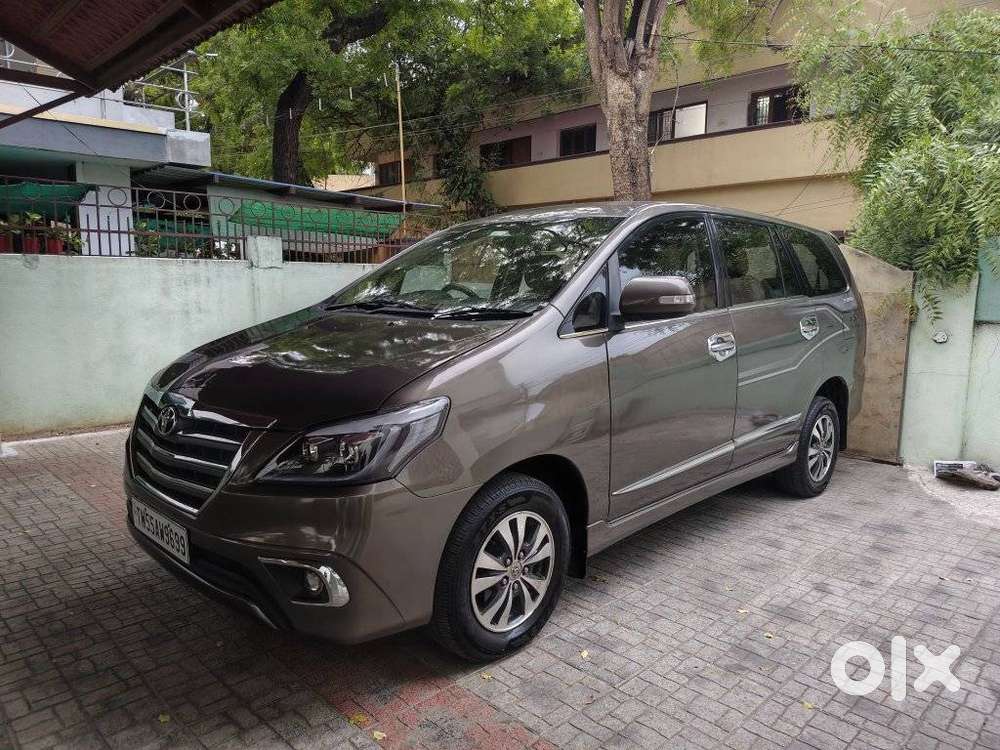 Toyota Innova 2.5 Z Diesel 7 Seater Bs Iv, 2015, Diesel
