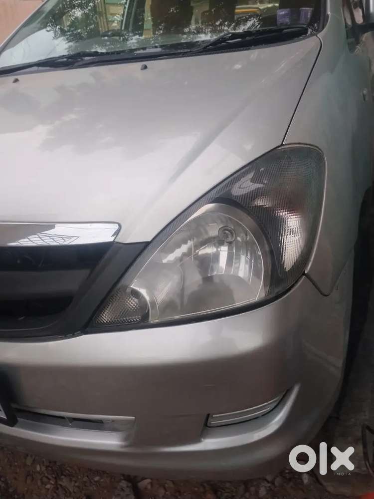 Toyota Innova 2007 Diesel 320000 Km Driven
