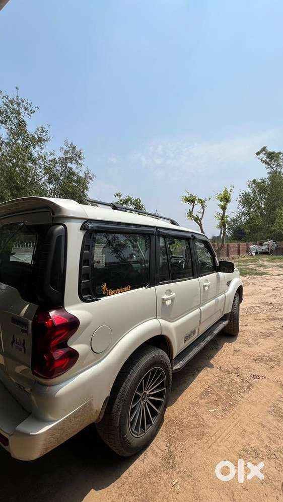 Mahindra Scorpio 2021 Diesel 70000 Km Driven