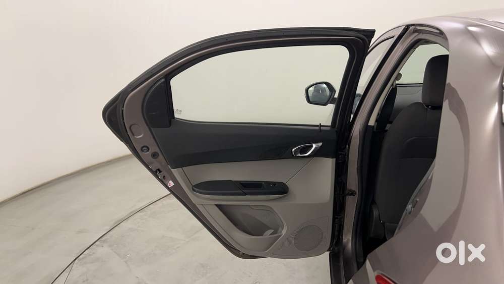 Tata Tiago 1.2 Revotron Xz Wo Alloy, 2017, Petrol