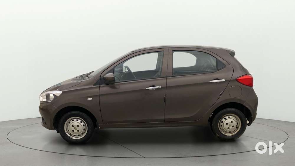 Tata Tiago Xe, 2018, Petrol