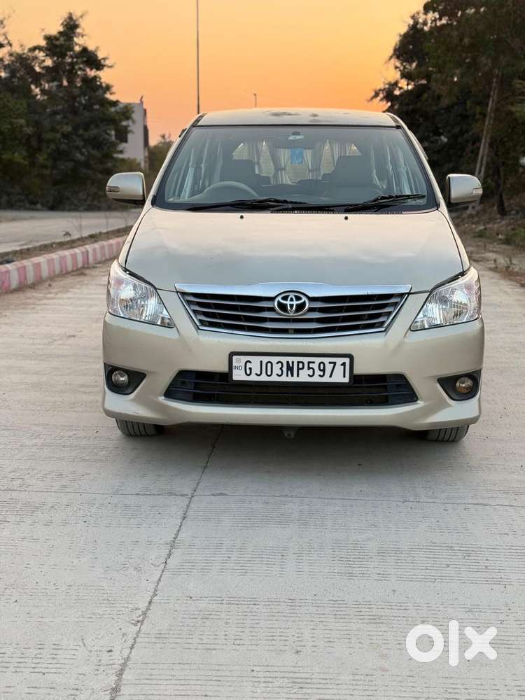 Toyota Innova 2.5 Vx 8 Str Bs-iii, 2013, Diesel