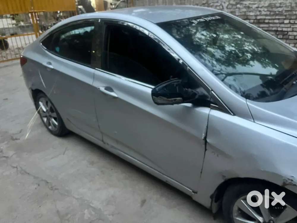 Hyundai Verna 2011